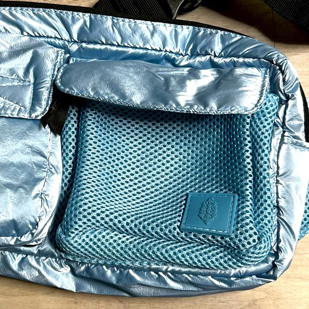 *NEW* FP Movement Courtside Cargo Sling Bag Ice Blue Metallic Belt Fanny Purse - Picture 7 of 10